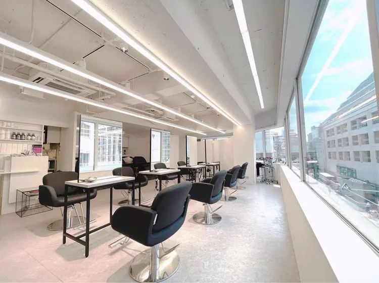 PELEの内観・外観2