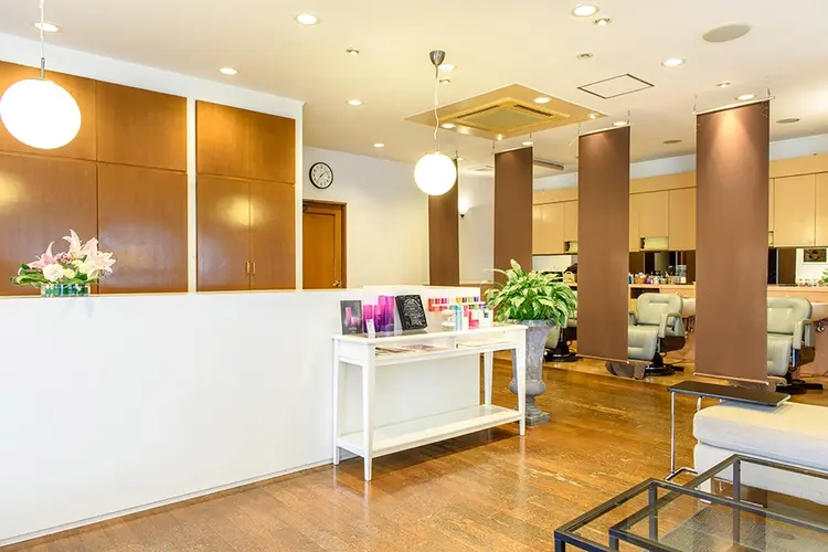 uhair  香久山店の内観・外観2