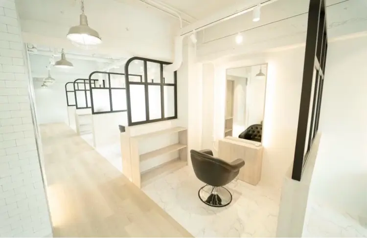 アンドシャルムの内観・外観2