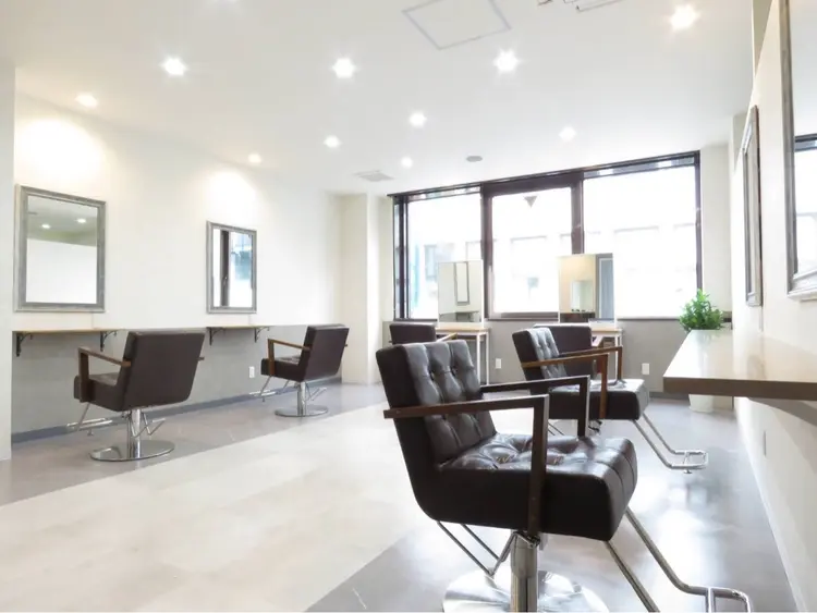 ヘアケア専門店Nerine北千住駅東口学園通り店の内観・外観2