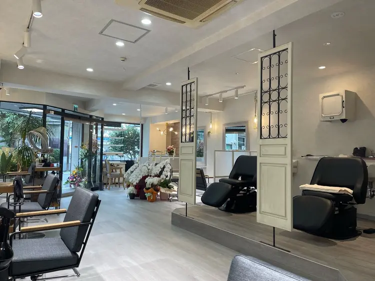 CLEAR(クリア)の内観・外観2