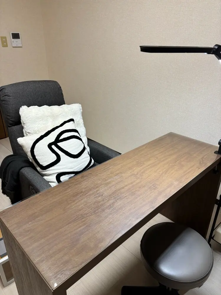 Leo NAILの内観・外観1