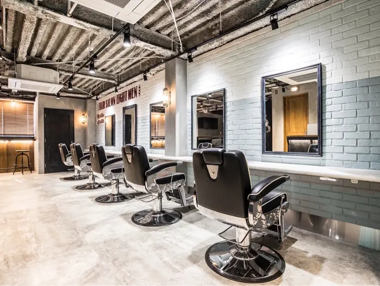 eight  men 吉祥寺の内観・外観1