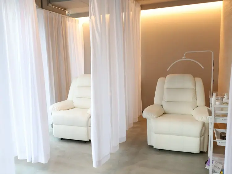 Nail & Eyelash coco 大阪梅田店 produce by Lireの内観・外観3