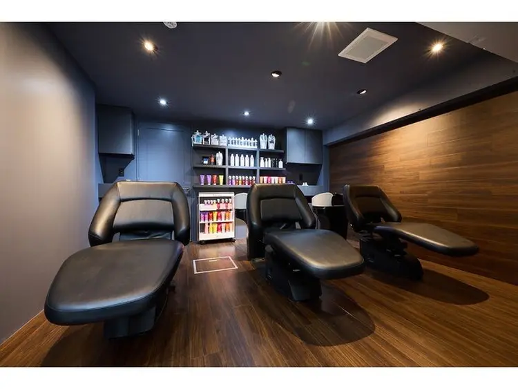 youres hair はなれ店の内観・外観3