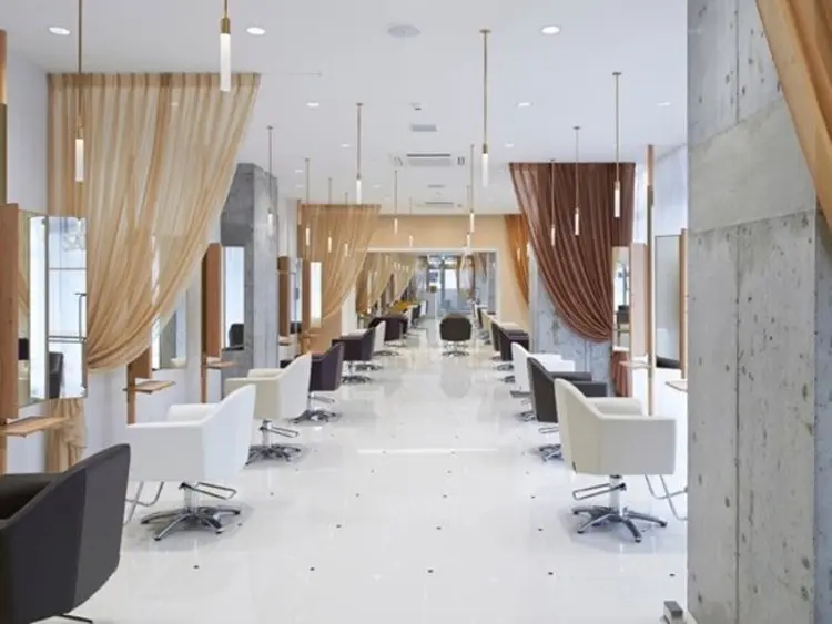 サローネサンクの内観・外観1