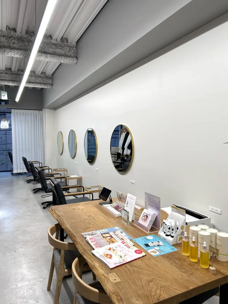 tre/e' hair salonの内観・外観3