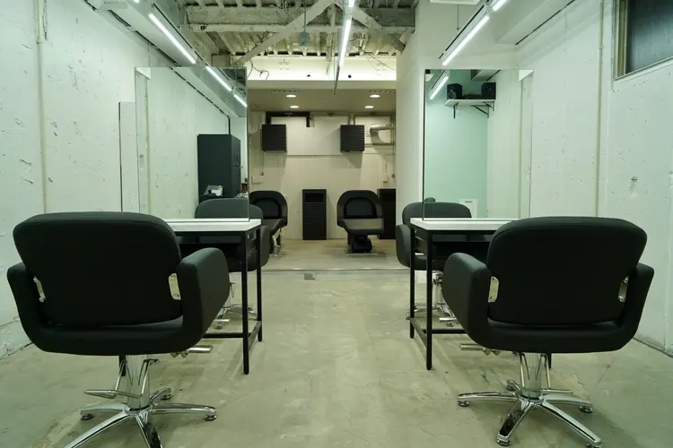 hair+color SKY PIAの内観・外観2