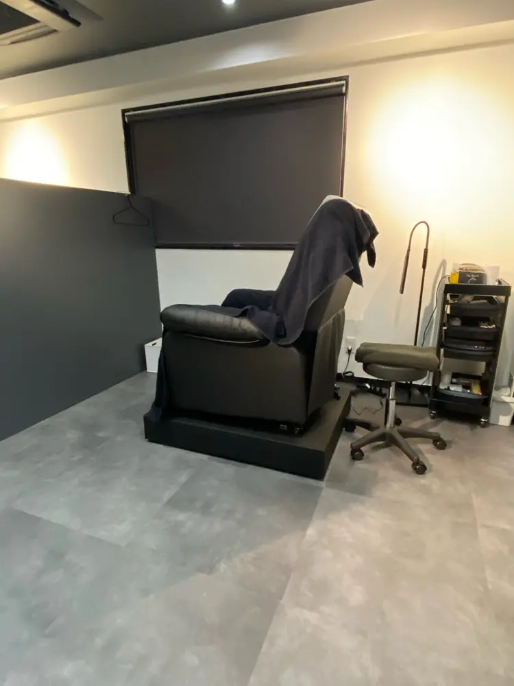 メンズアイブロウサロン　GLIDEの内観・外観1