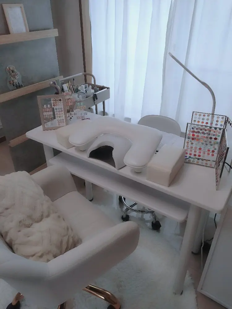 nail_es_の内観・外観1