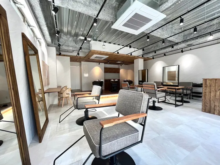 qumu yokohamaの内観・外観1