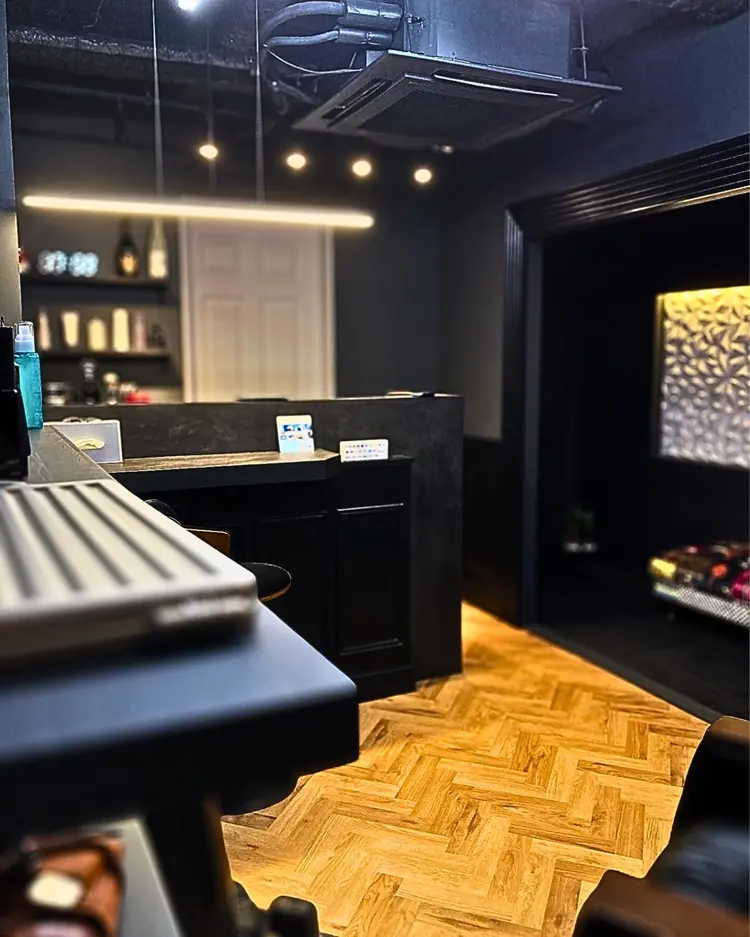 LUX THE BARBERの内観・外観3