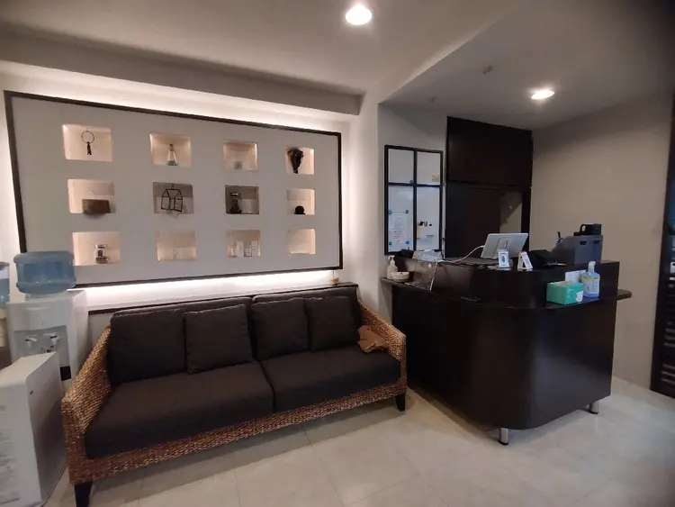 IDEAL夙川店の内観・外観2