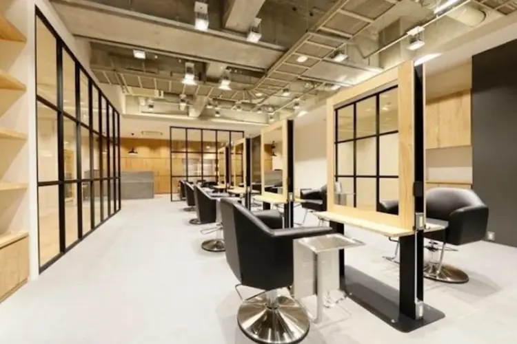 Rex HAIR INTERNATIONALの内観・外観2