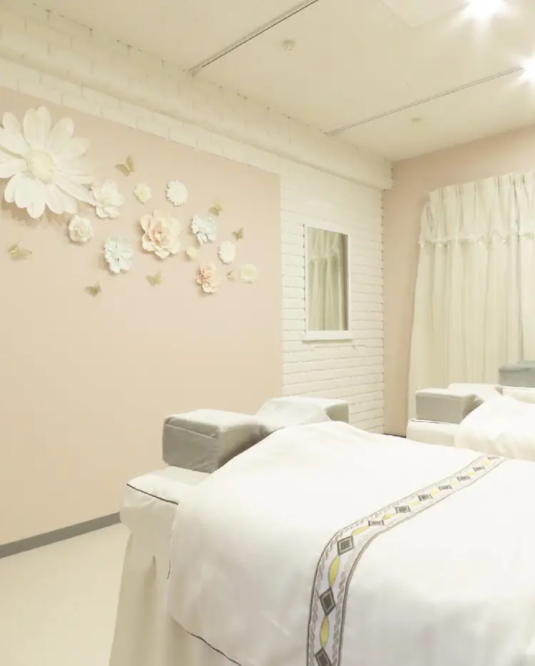 Eyelash サンキュウ 池袋店の内観・外観1