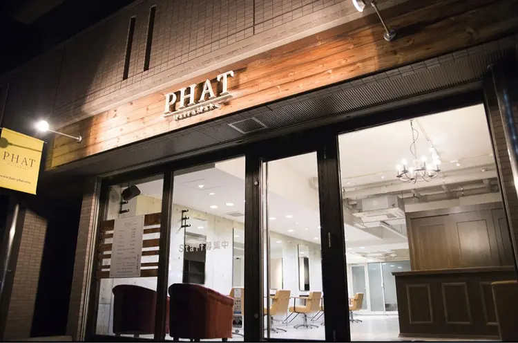 Hair&Make PHATの内観・外観1