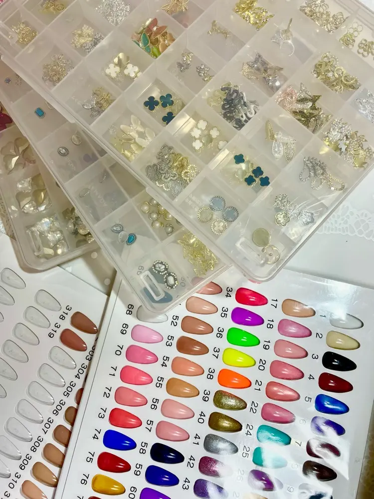 nail salon Mahaloの内観・外観2