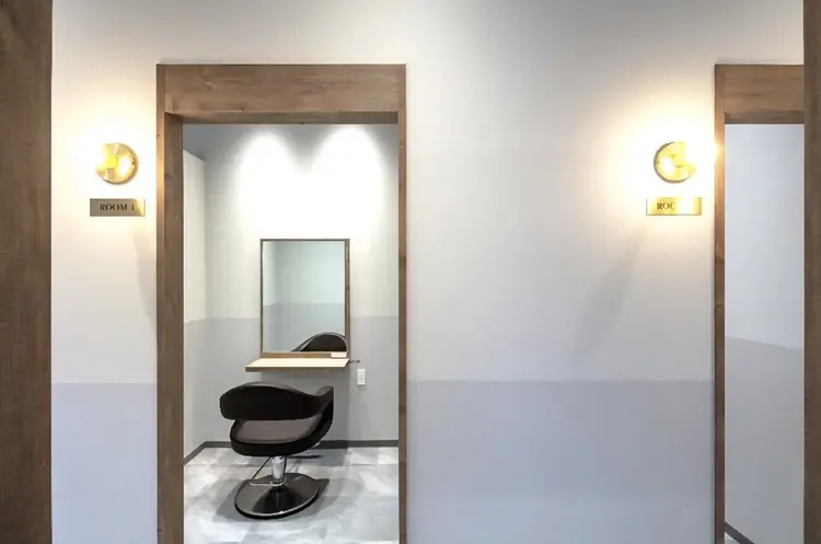 SALOWIN 熊本上通り店の内観・外観2