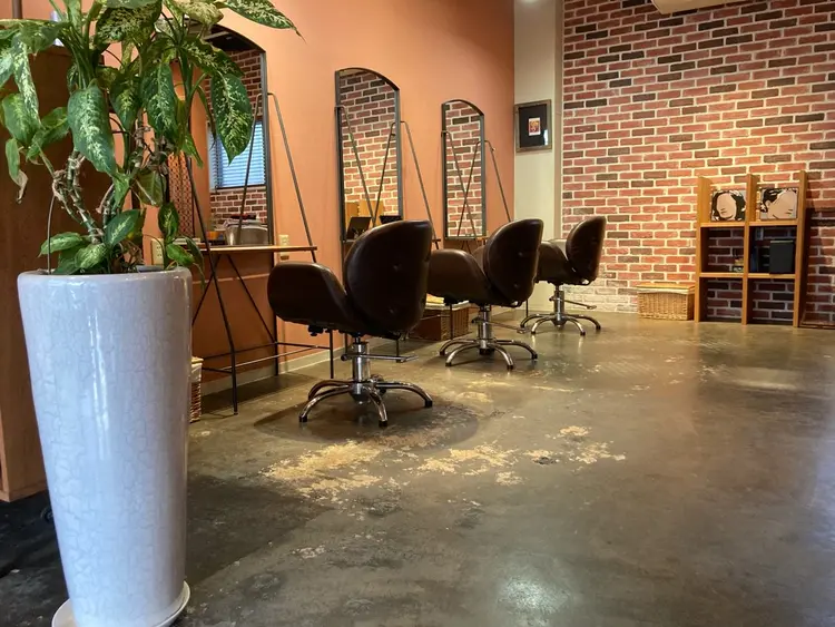 thinkhairTOIROの内観・外観1