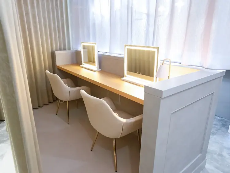 Li aile eye&nail 上本町店の内観・外観2