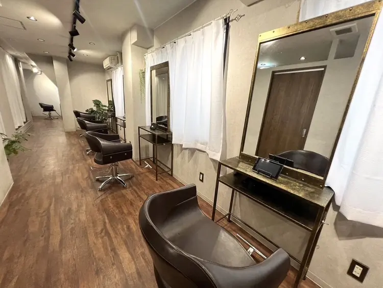 _WHITE堺東店の内観・外観1