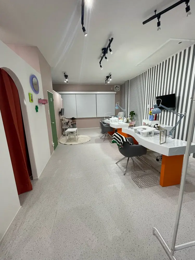 nail salon Lil'Bの内観・外観2