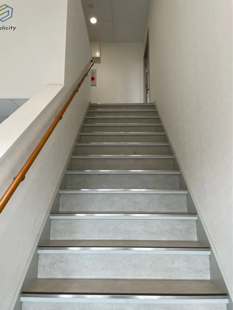 j u eの内観・外観2