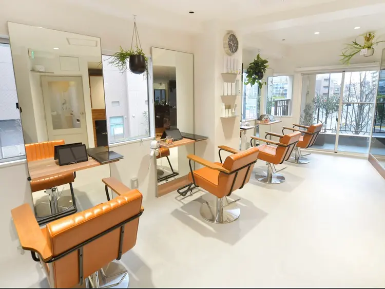 SALOWIN調布の内観・外観2