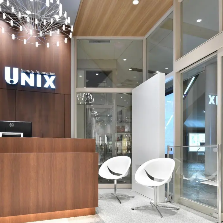 UNIXららぽーと新三郷の内観・外観1