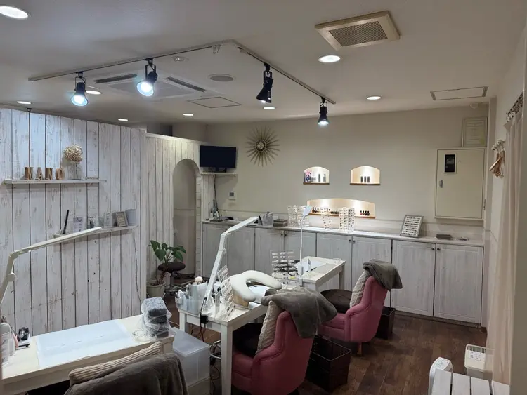 ネイルサロンマーノの内観・外観1