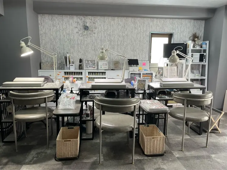 MOMO nailの内観・外観1