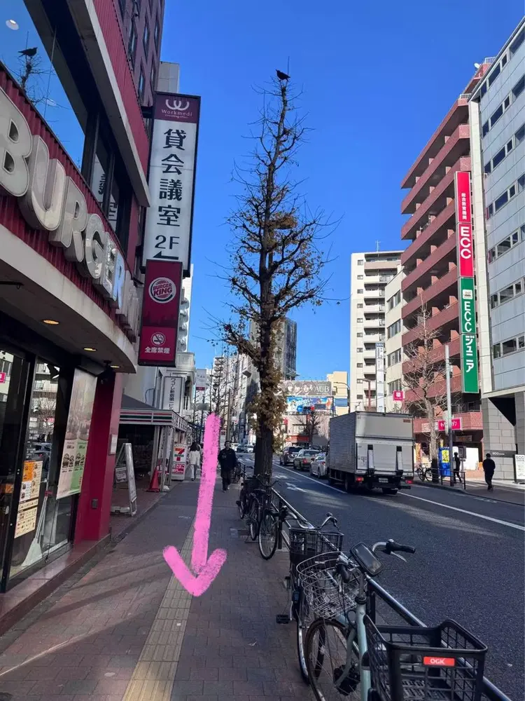 U・mi  nail salon【長さ出し/パラジェル/持ち込み/定額ネイル/学割U24】の内観・外観1