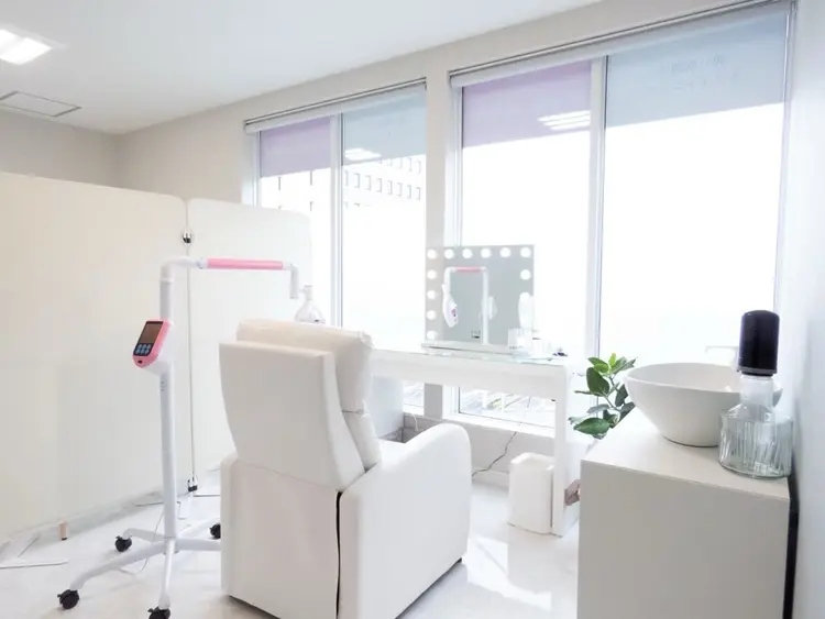 エクシアホワイトニング草津店の内観・外観2