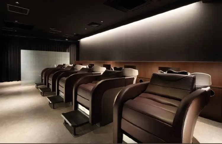 first SENDAIの内観・外観2