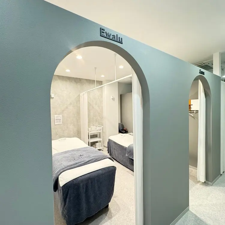 BODY CARE SALON  LAUNAの内観・外観1