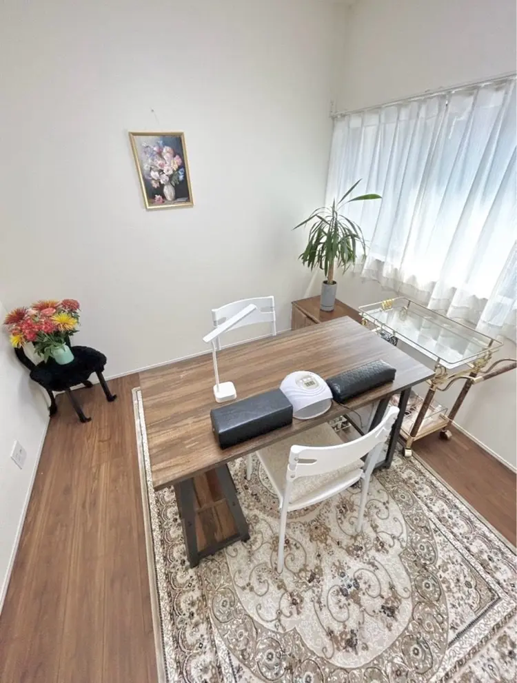 alien girlの内観・外観1