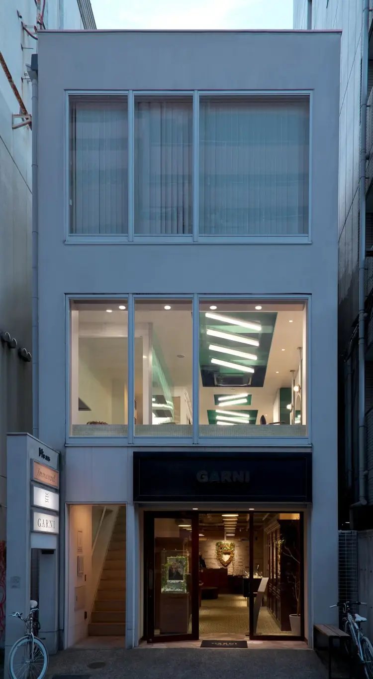 Versの内観・外観3