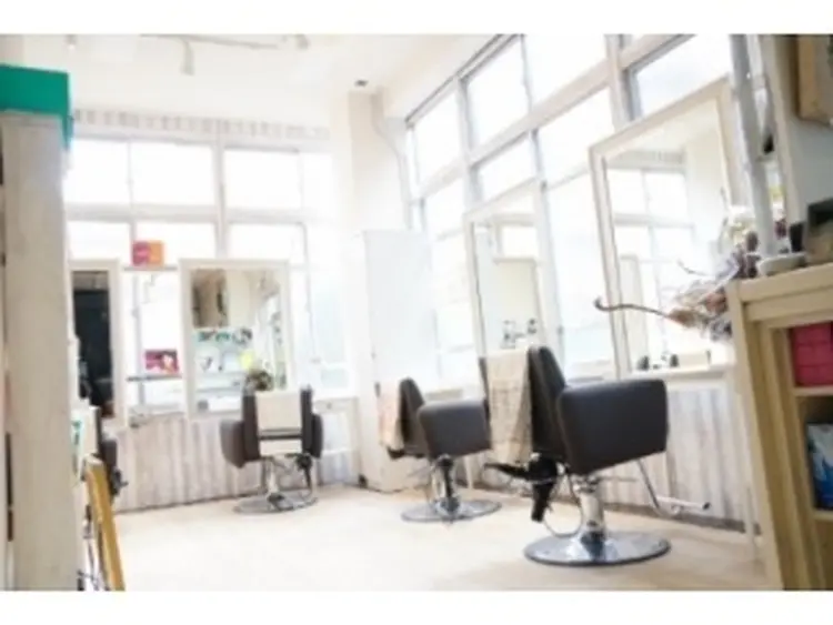 美容室エイダの内観・外観2