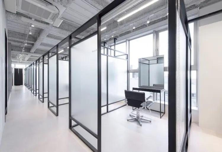 SALOWINの内観・外観1