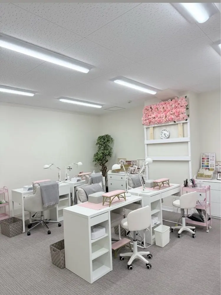 Aura Nail サロンの内観・外観1