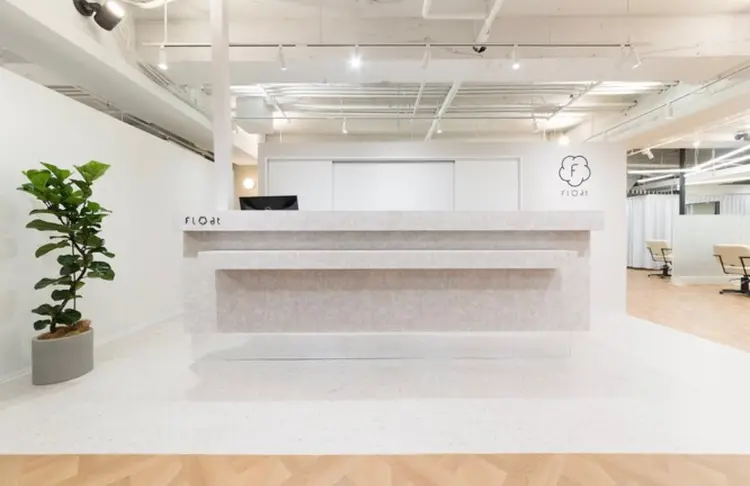 float 小阪店【フロート】の内観・外観1