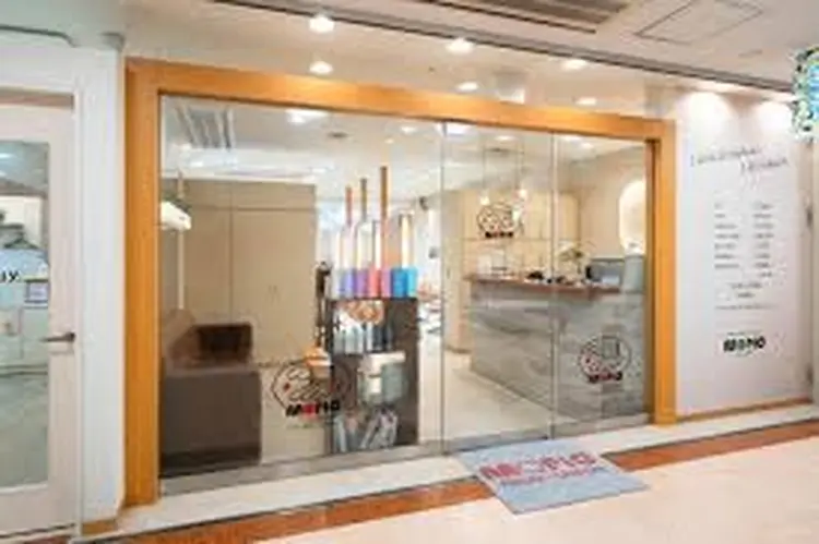 モリオフロムロンドンの内観・外観1