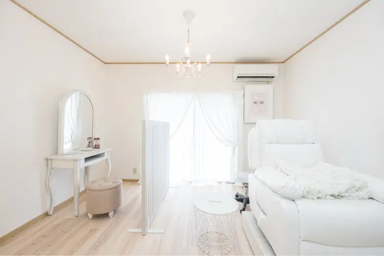 眉とまつ毛のプライベートサロン　cachette(カシェット)の内観・外観1