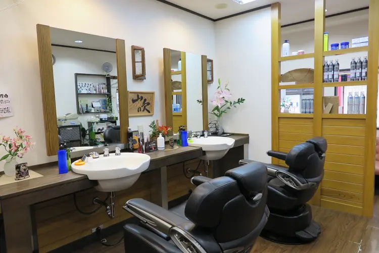 おしゃれさろんオオキの内観・外観2