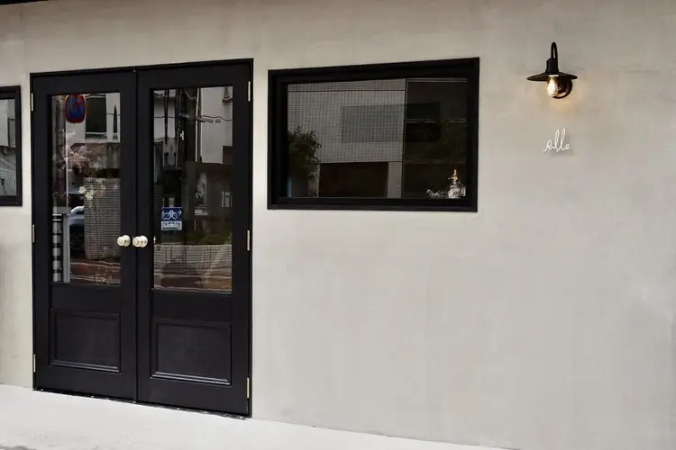 POOLの内観・外観2