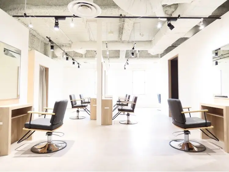 ZEEN  札幌店の内観・外観1