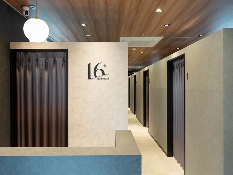 16°の内観・外観2