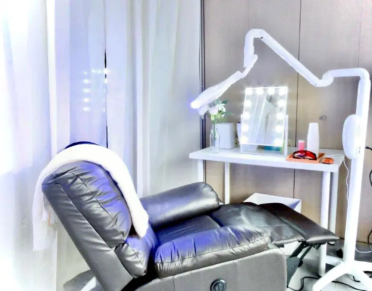 LOVEホワイトニング表参道店の内観・外観1