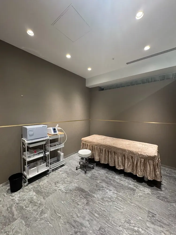 c5medビューティ名古屋ヒルトンプラザ店の内観・外観1