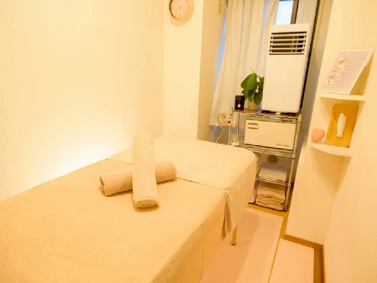 女性専用ドライヘッドスパサロン メンデルの内観・外観1